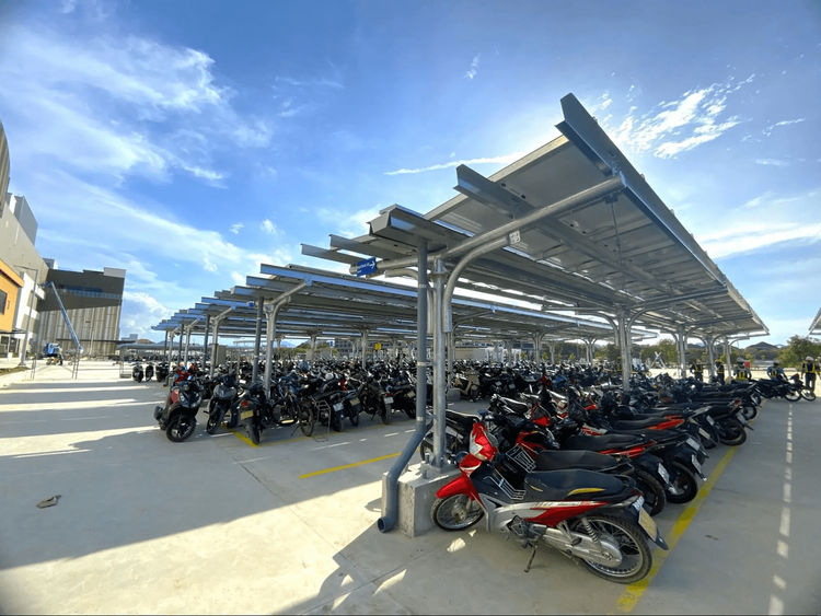 Giữ xe